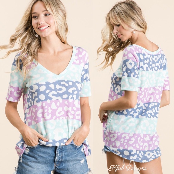 💜LAST 1! V Neck Soft Animal Print Color Block Top - Picture 2 of 10